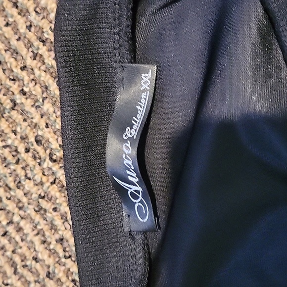 Auxo collection black velvet dress midi long sleeved VINTAGE - Picture 3 of 3